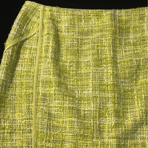 Lafayette 148 size 8P chartreuse pencil skirt with metallic threads EUC - Picture 9 of 12